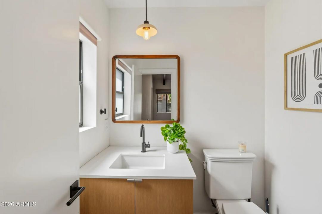 Real Estate Picture 18