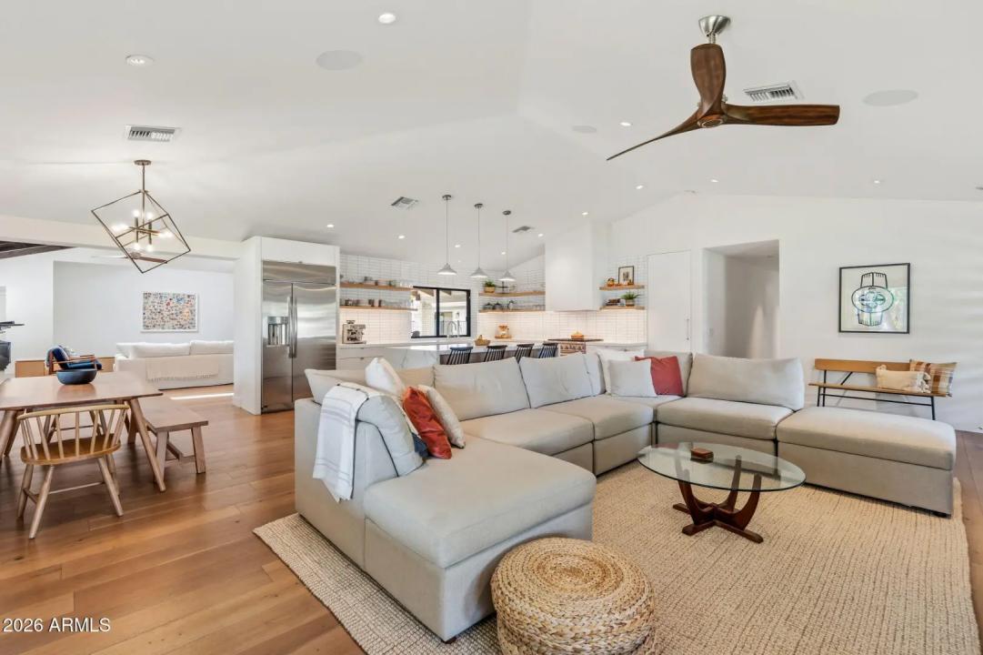 Real Estate Picture 22