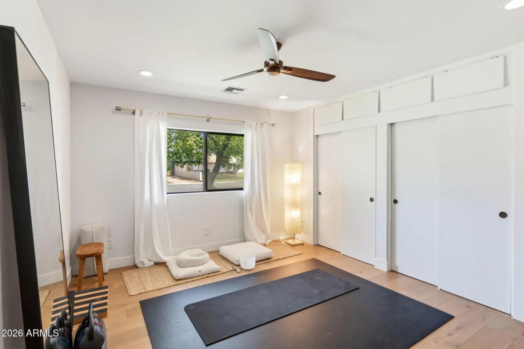 Real Estate Picture 30