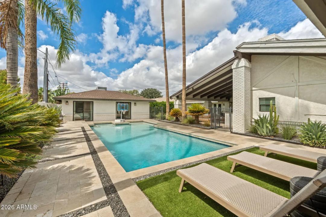 Real Estate Picture 38
