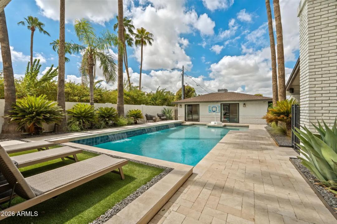 Real Estate Picture 40
