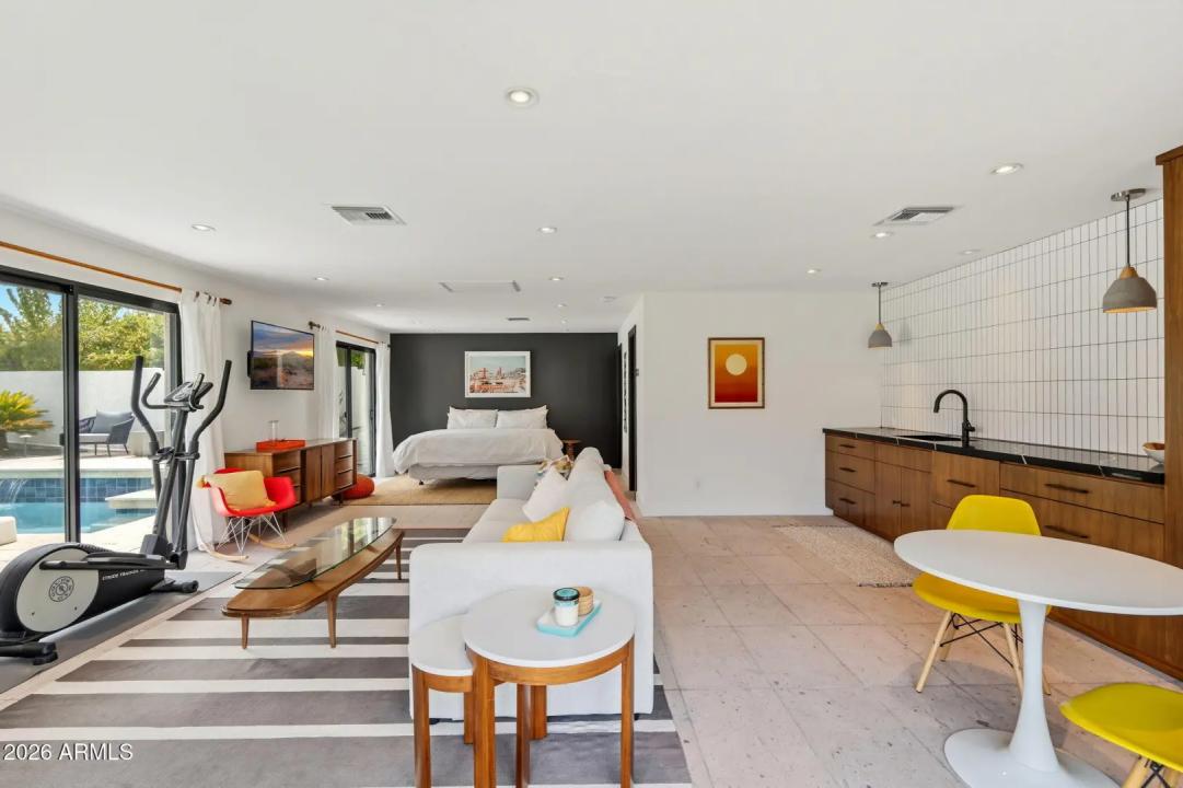 Real Estate Picture 43