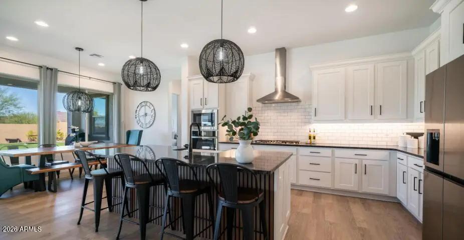Real Estate Picture 8