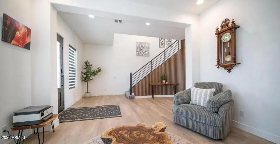 Real Estate Picture 16