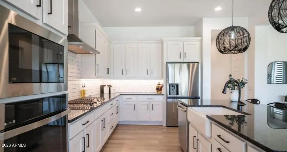 Real Estate Picture 22