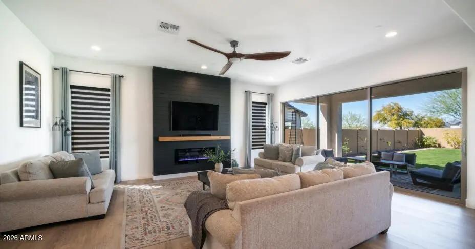 Real Estate Picture 26