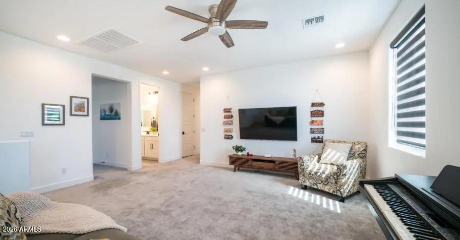 Real Estate Picture 32