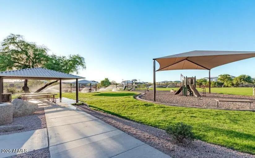 Real Estate Picture 75