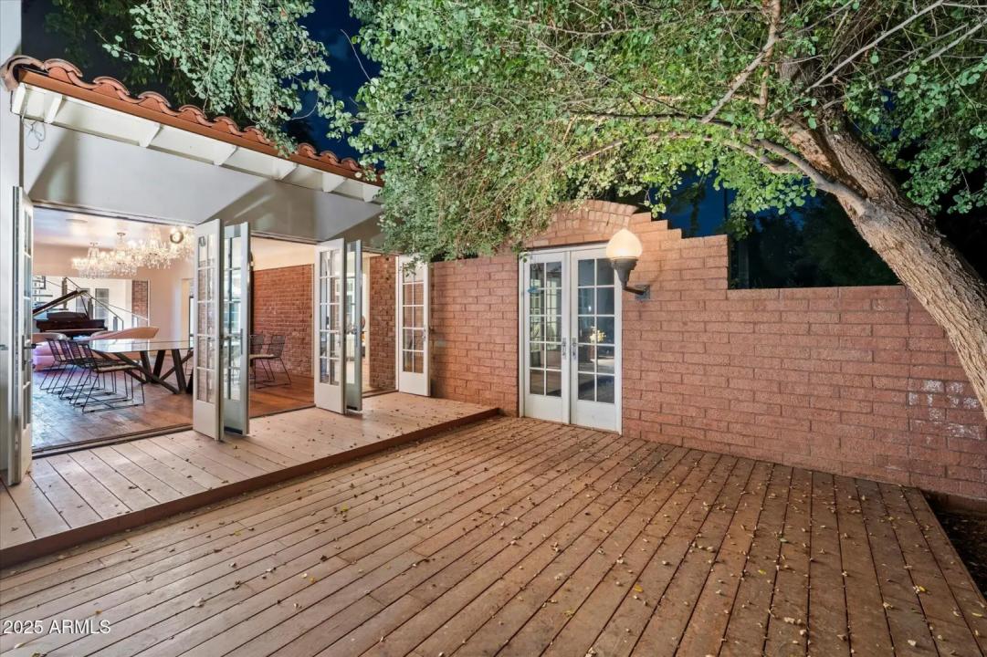 Real Estate Picture 9