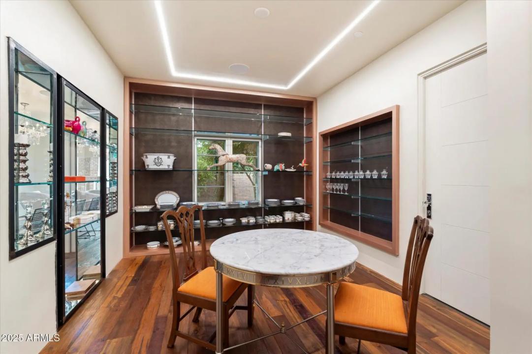 Real Estate Picture 10