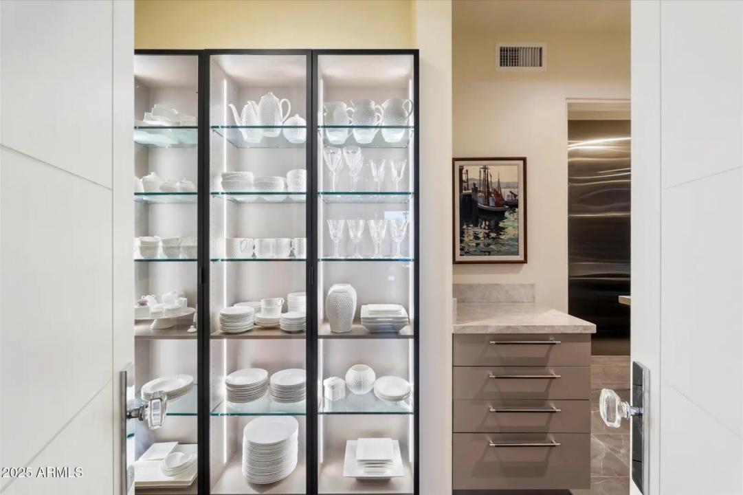 Real Estate Picture 21