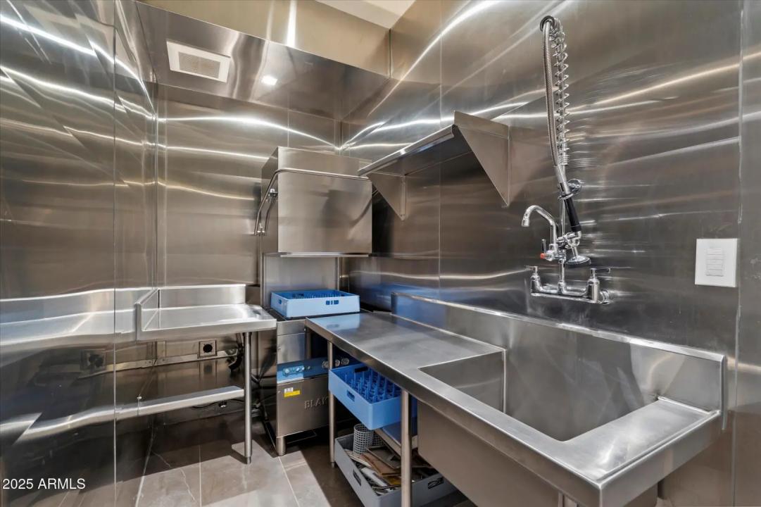 Real Estate Picture 23