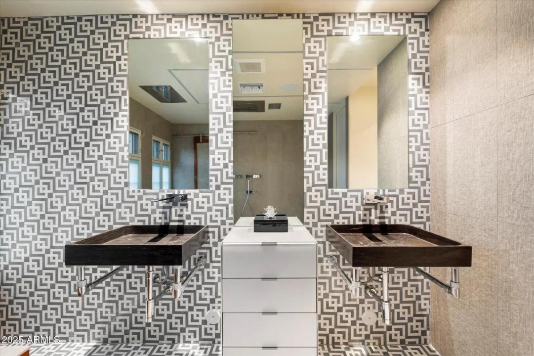 Real Estate Picture 29