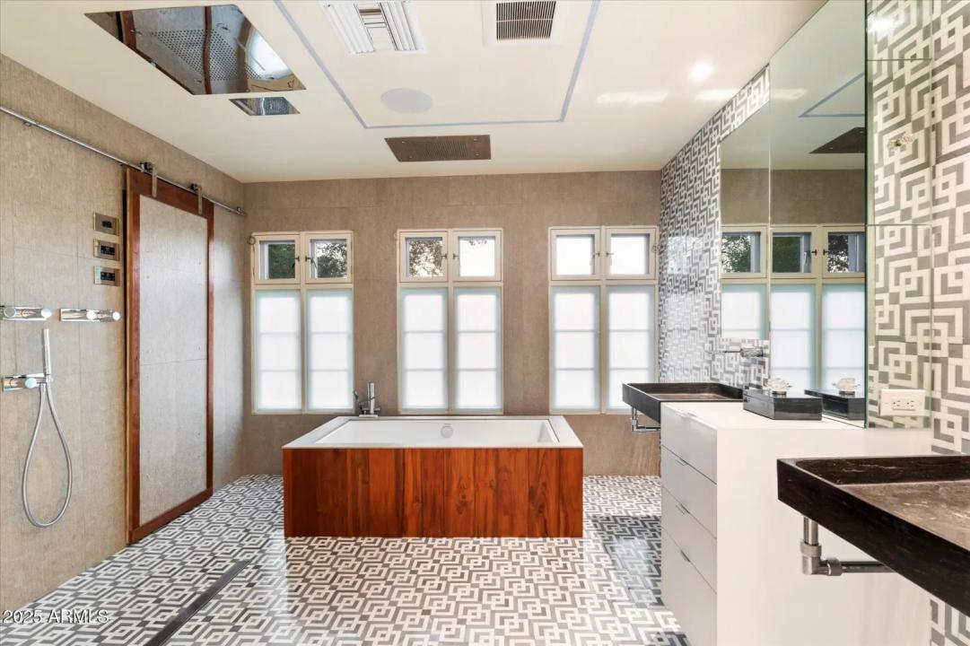 Real Estate Picture 30