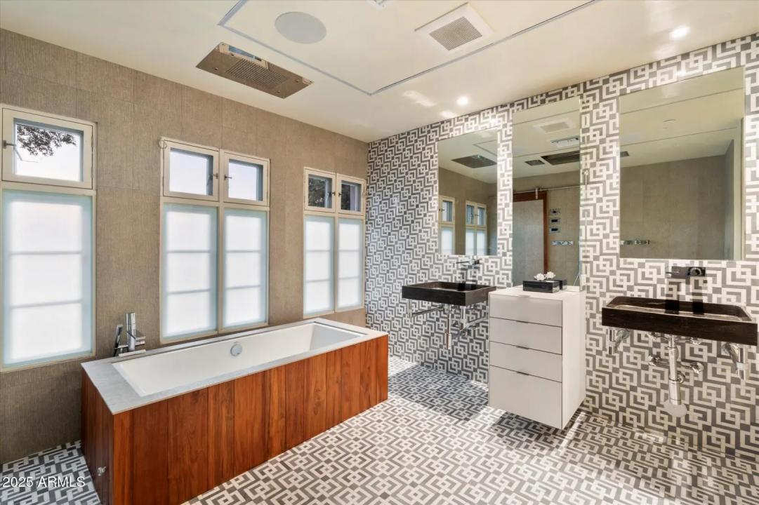 Real Estate Picture 31
