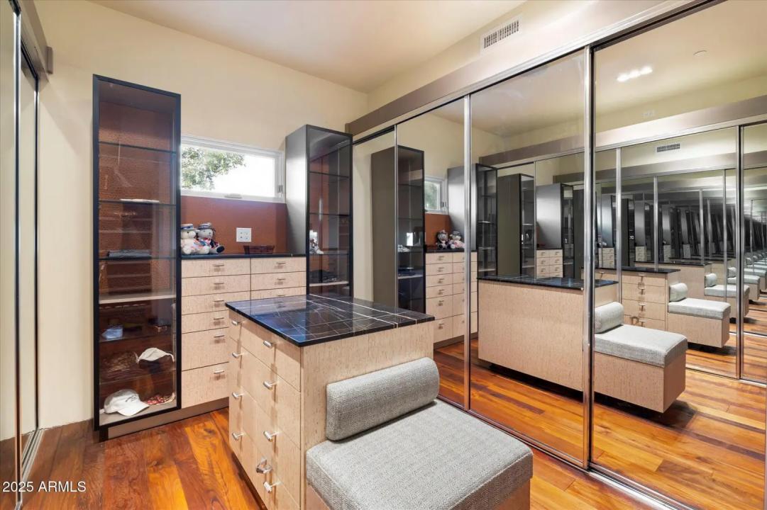Real Estate Picture 33