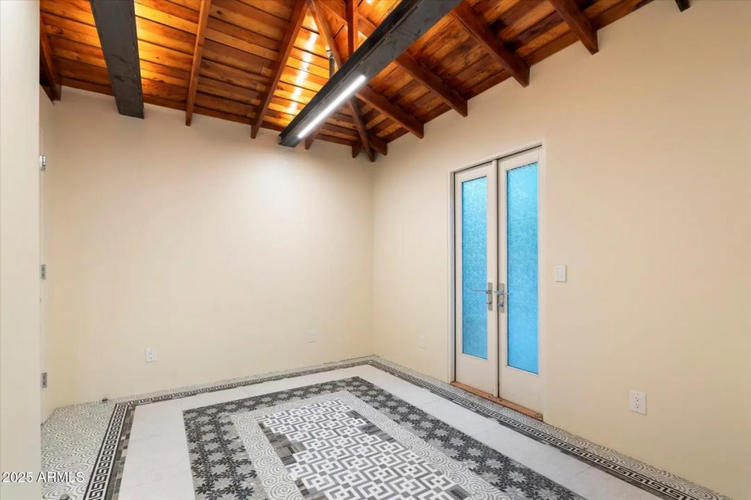 Real Estate Picture 44