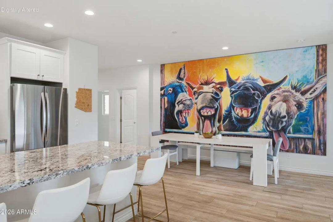 Real Estate Picture 6
