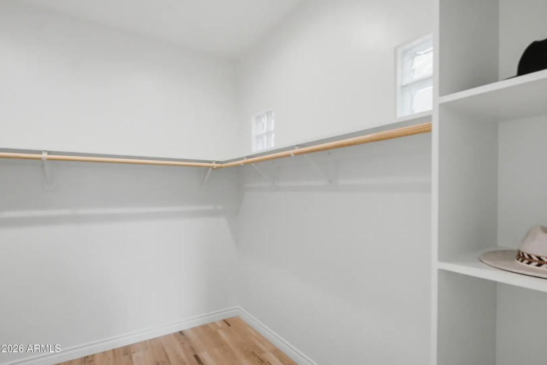 Real Estate Picture 9