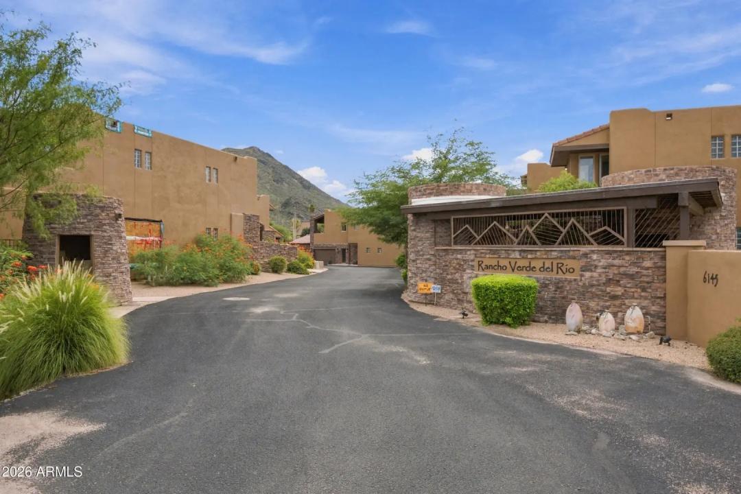 Real Estate Picture 17