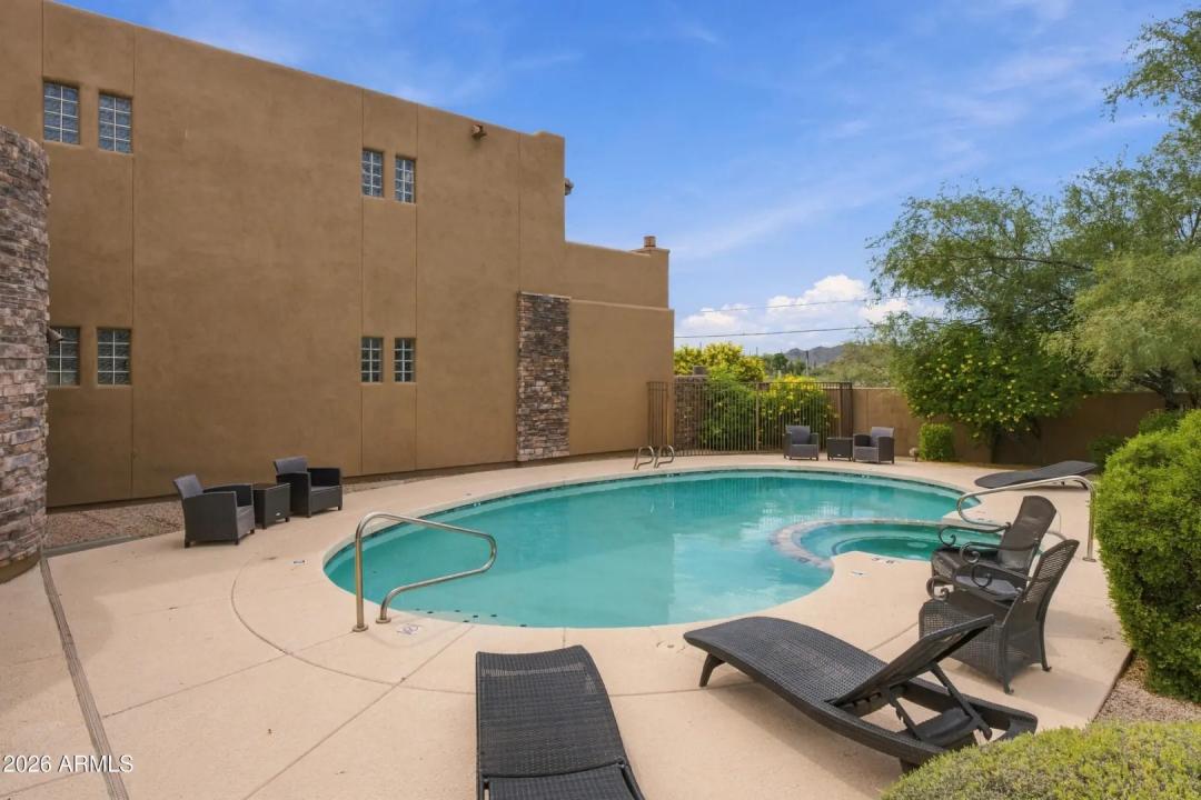 Real Estate Picture 16