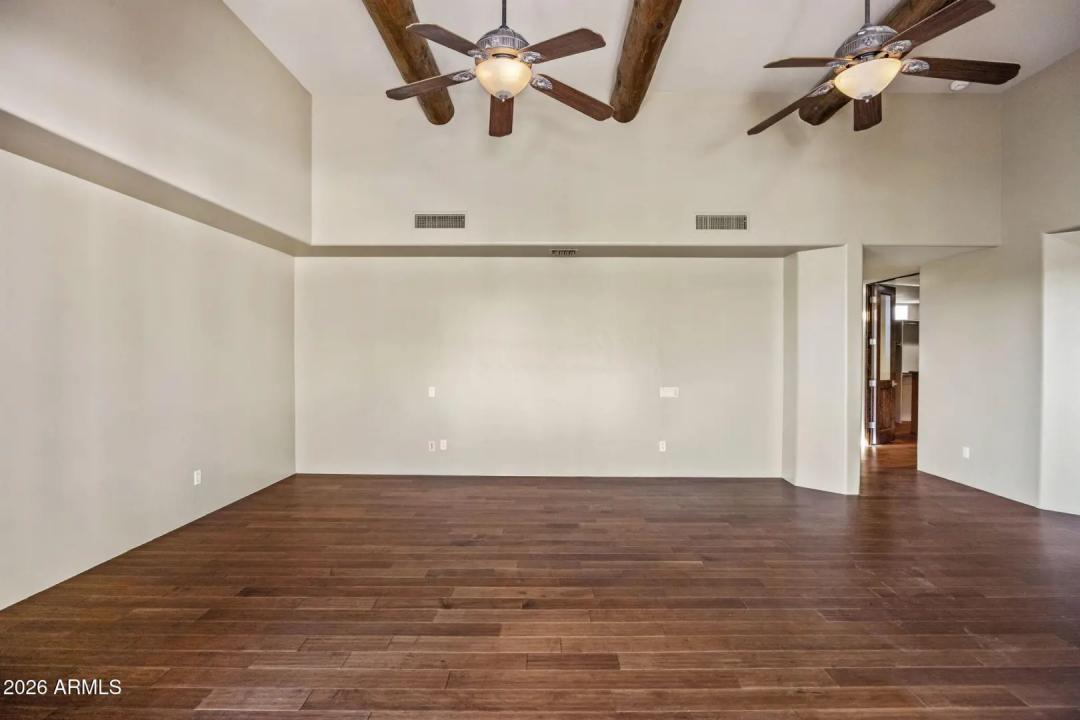 Real Estate Picture 16
