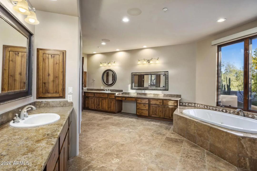Real Estate Picture 19