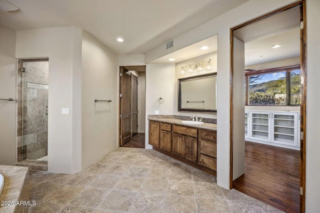 Real Estate Picture 20