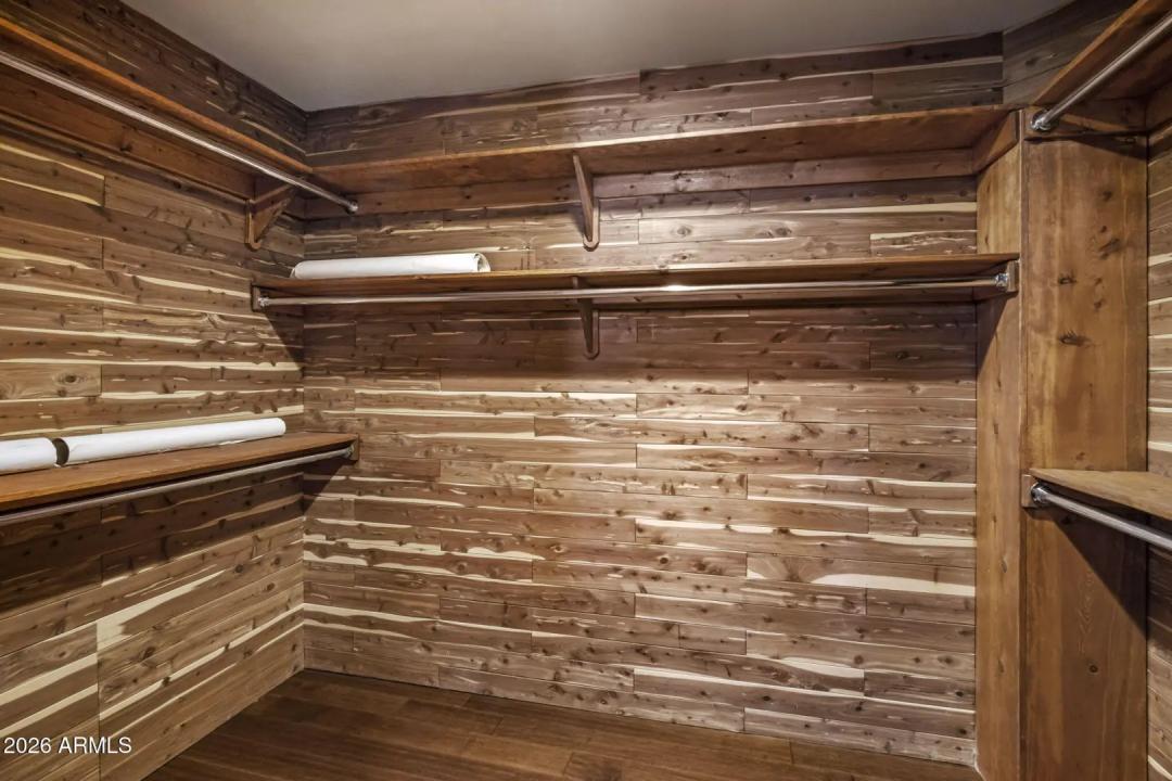 Real Estate Picture 23