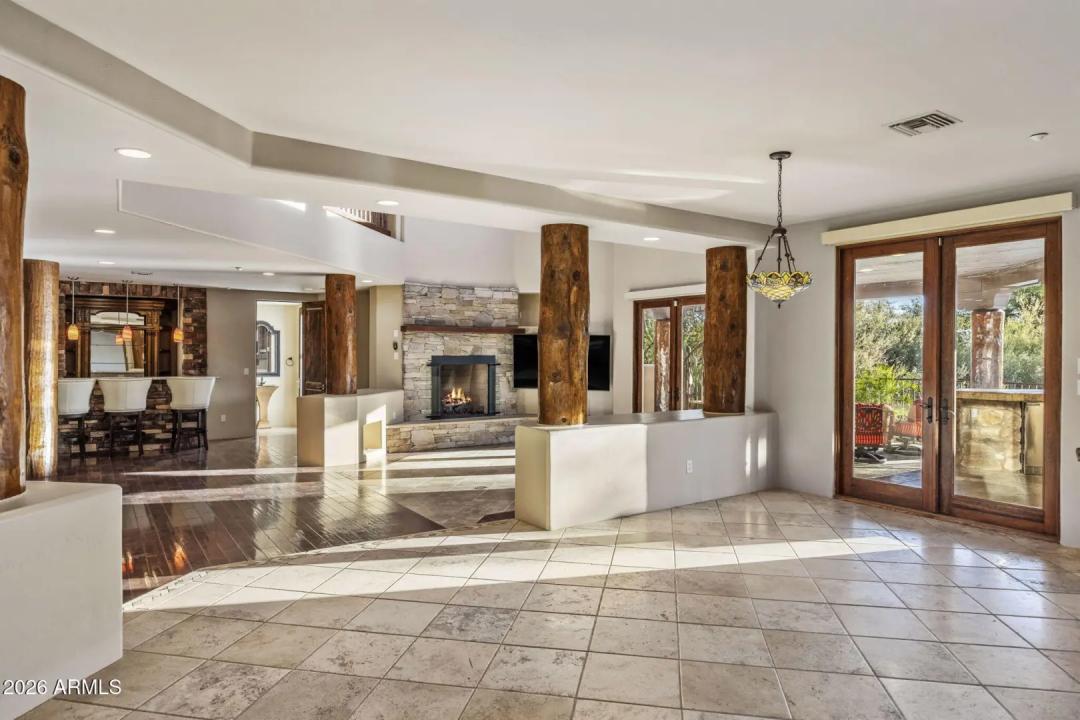 Real Estate Picture 33
