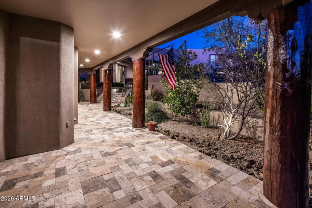 Real Estate Picture 90