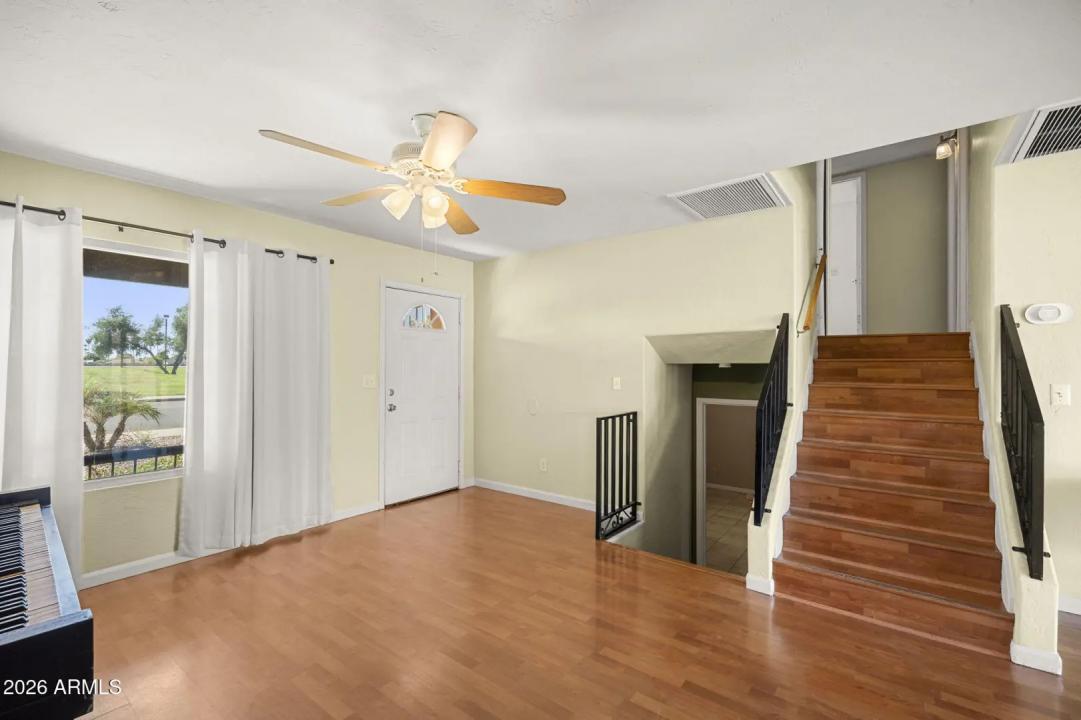 Real Estate Picture 6