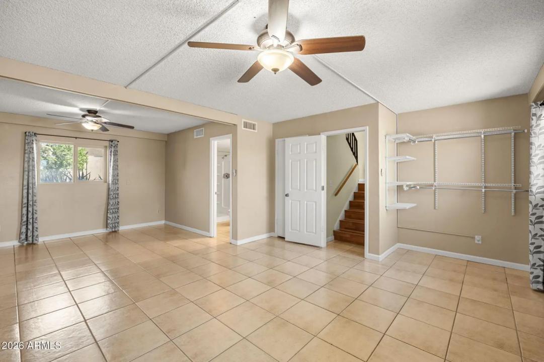 Real Estate Picture 15