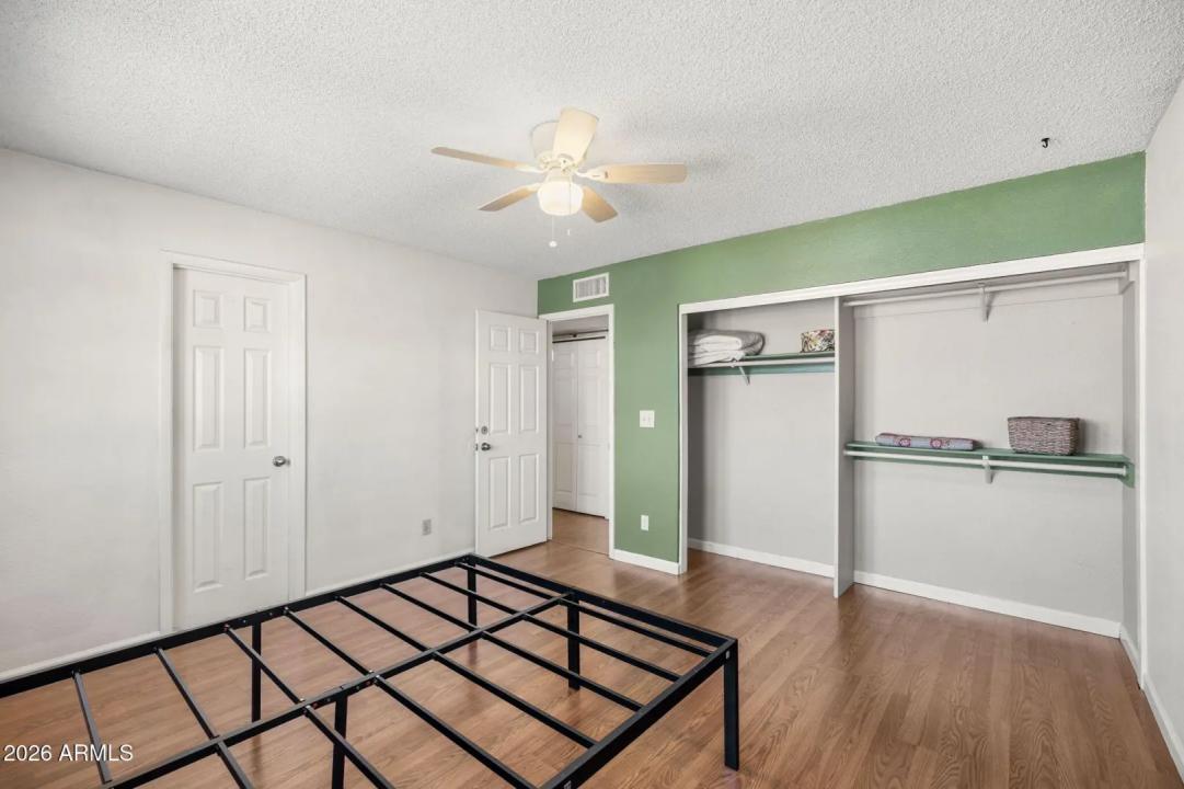 Real Estate Picture 21