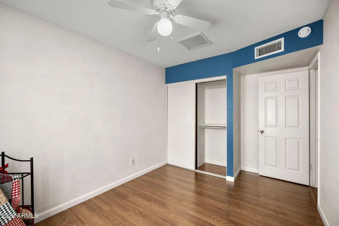 Real Estate Picture 24