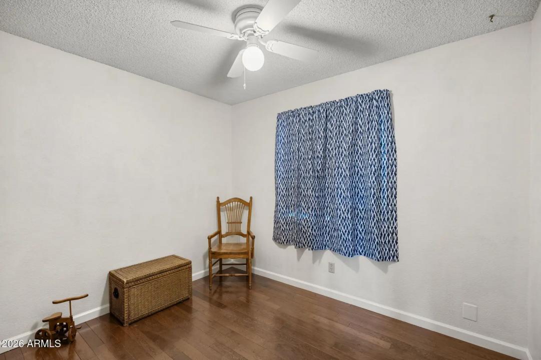 Real Estate Picture 25