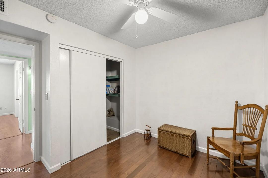 Real Estate Picture 26