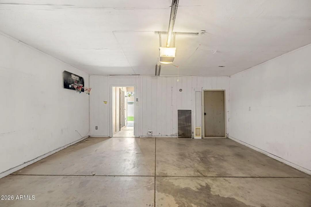 Real Estate Picture 30