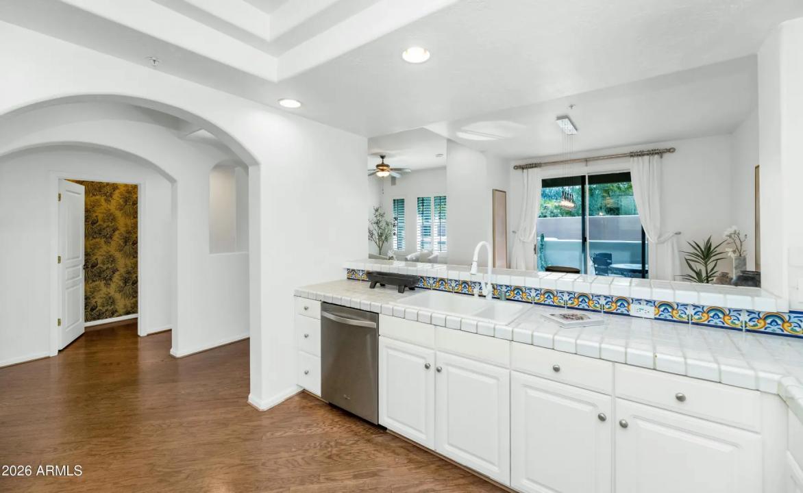 Real Estate Picture 5