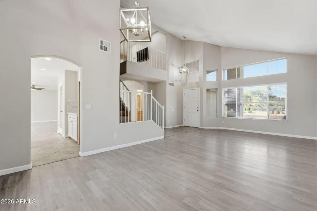 Real Estate Picture 6