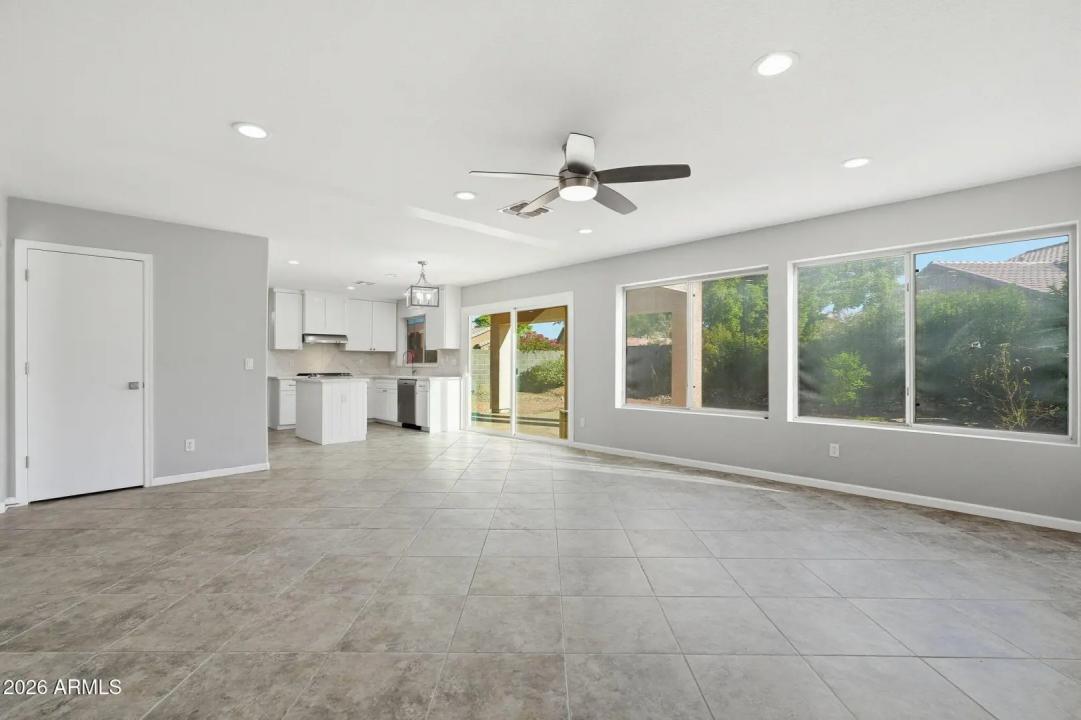 Real Estate Picture 11