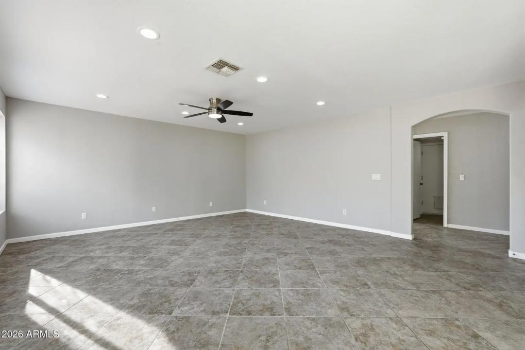 Real Estate Picture 19