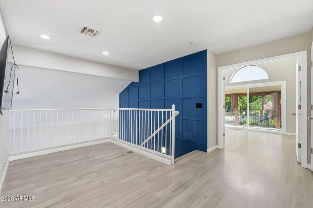 Real Estate Picture 23