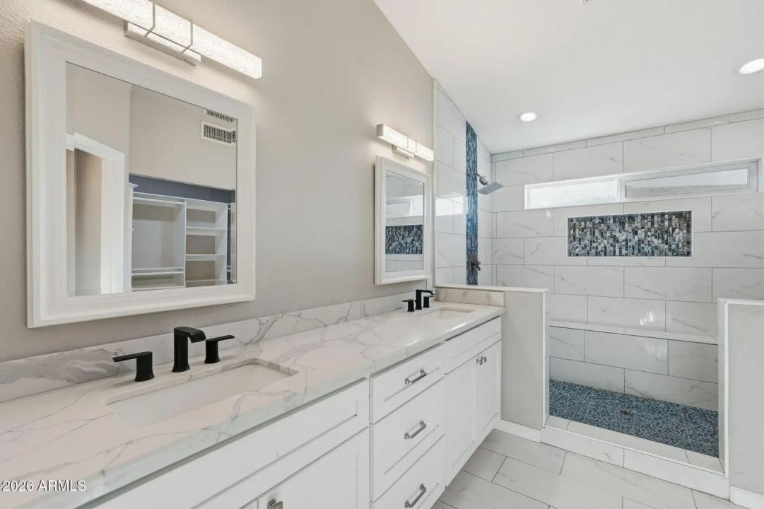 Real Estate Picture 40