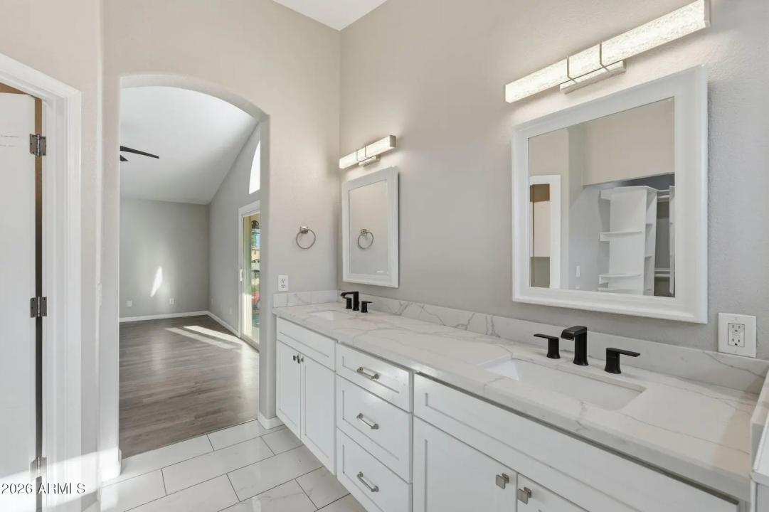 Real Estate Picture 42