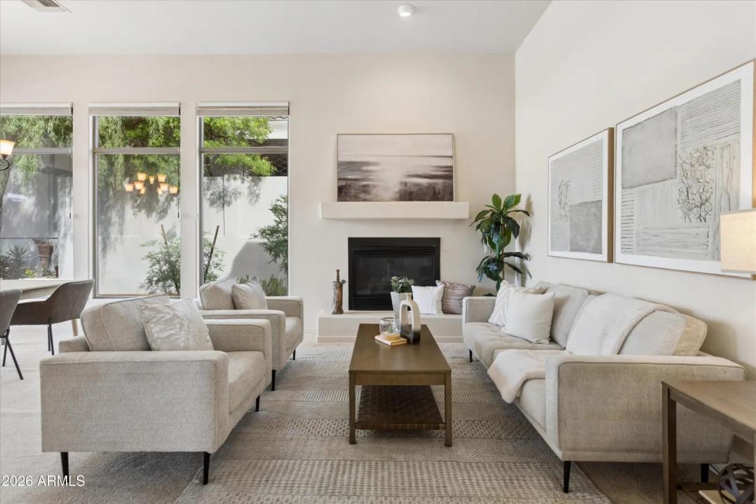 Real Estate Picture 7