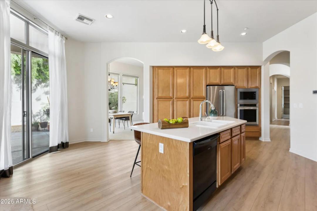 Real Estate Picture 20