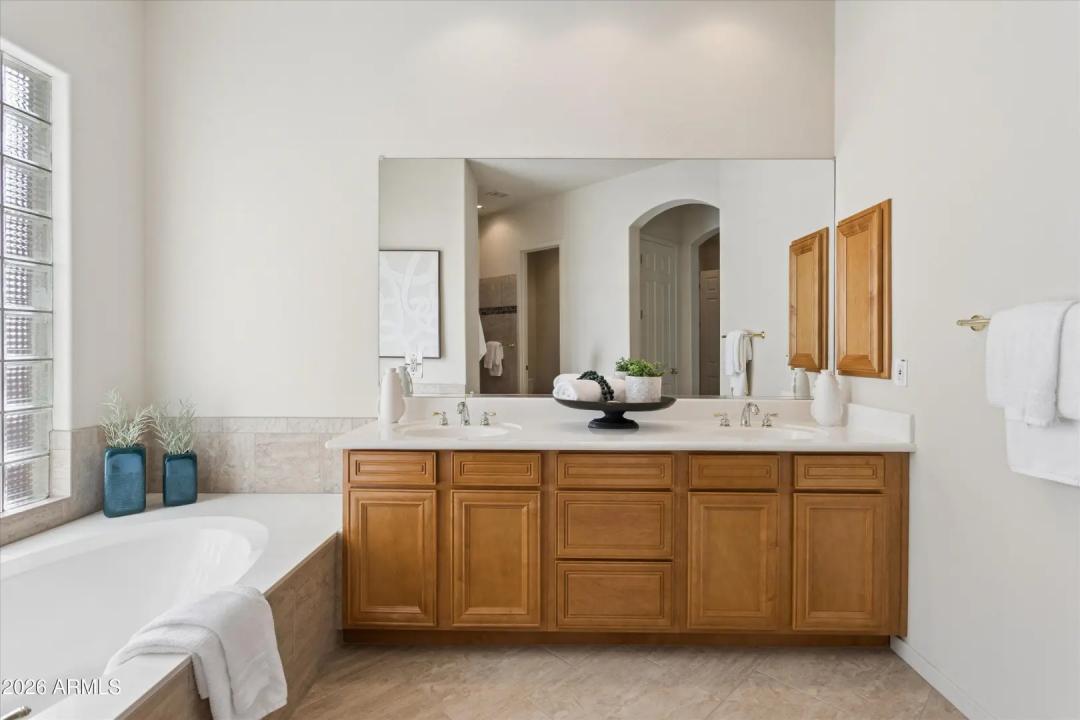 Real Estate Picture 34