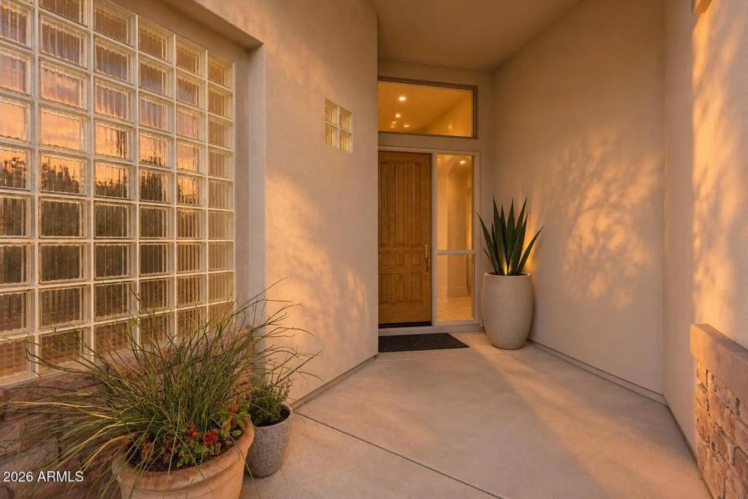 Real Estate Picture 5