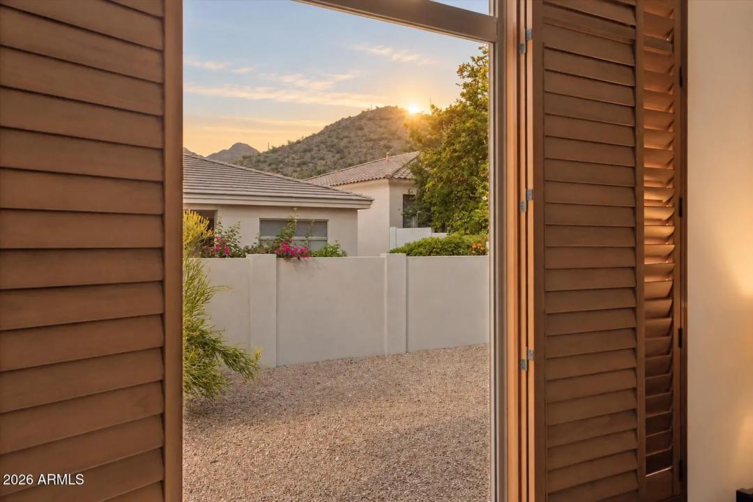 Real Estate Picture 17